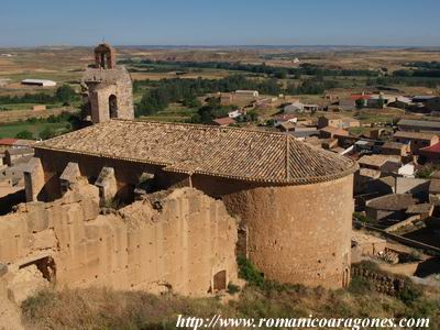 IGLESIA Y MURO DEL CASTILLO. �BSIDE-CUBO DE MURALLA